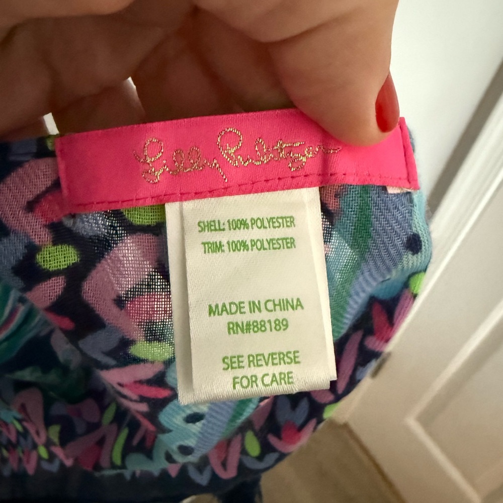 Lilly Pulitzer Resort Scarf - Picture 2 of 5